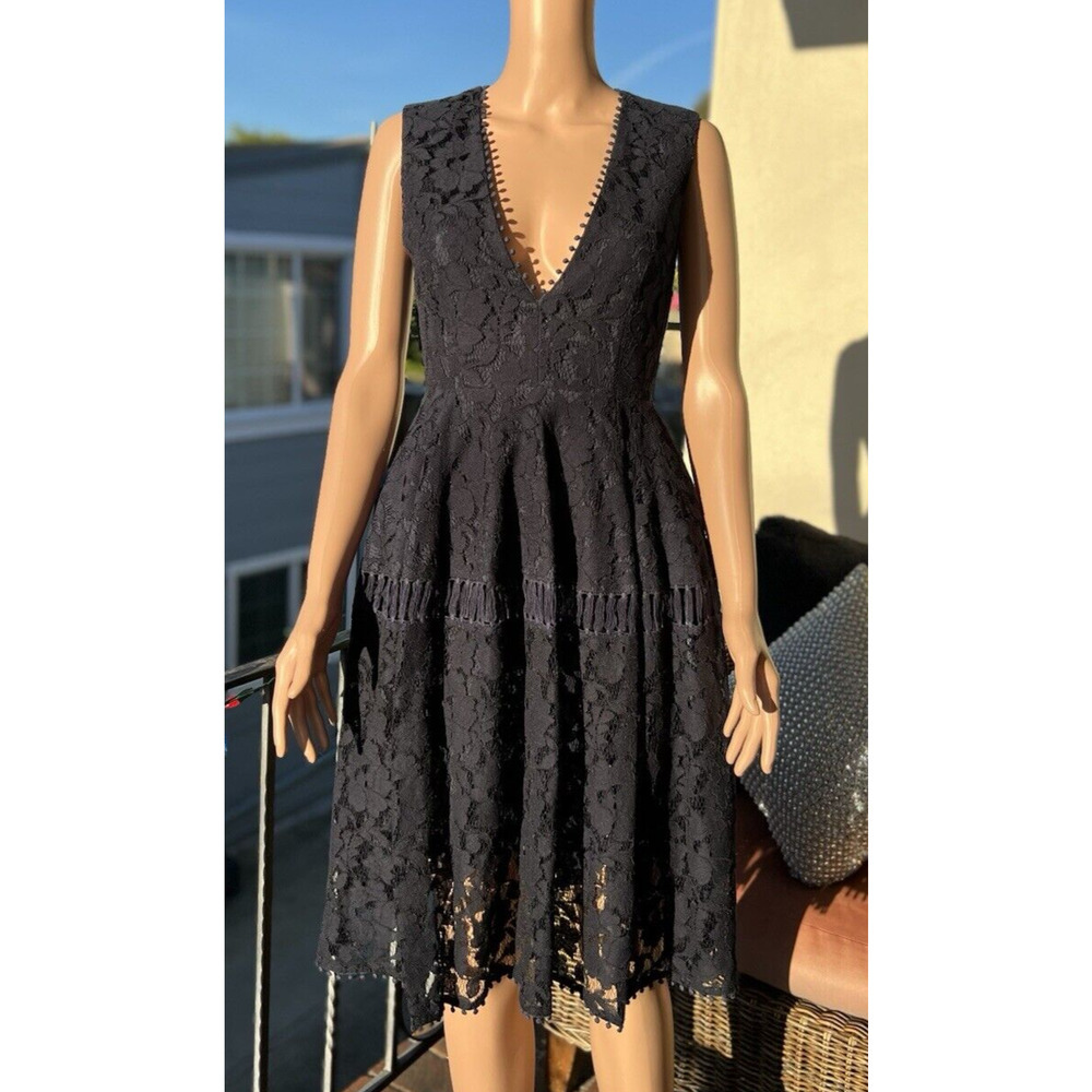 N/Nicholas Floral Lace Plunge Neck Fit&Flare Dress W Pockets Size 4 Retail $595